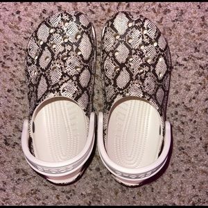 Women’s Snake Print Crocs (size 6)